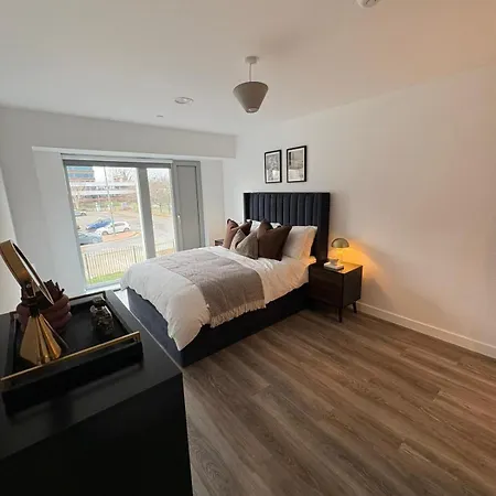 شقة Stylish 2 Bedroom Modern To Eccles مانشستر