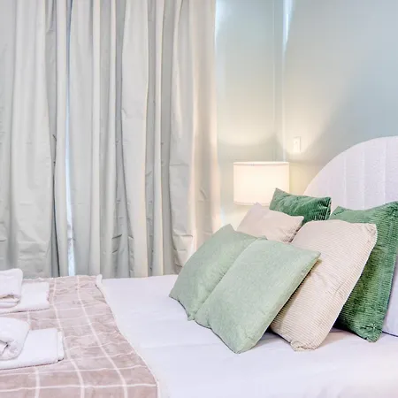 Trafford Garden With Free Car Park Apartament