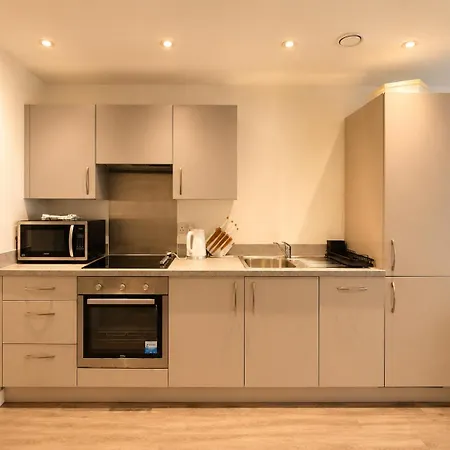 Unisuperhost - 1bd Cosy Flat 아파트 *