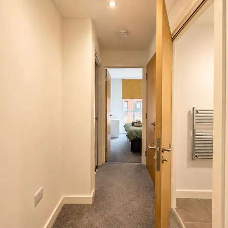 Unisuperhost - 1bd Cosy Flat 아파트 *