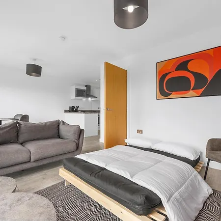 Cityside Duplex - Peaceful 2br W/ Views *