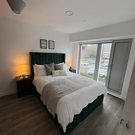 Appartement Modern 2bd In Eccles