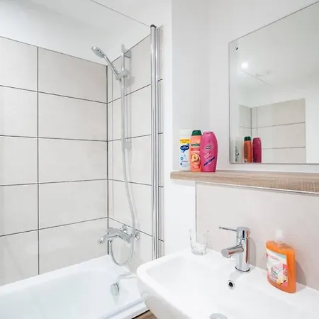 شقة Stylish Two Bedroom Two Bathroom مانشستر