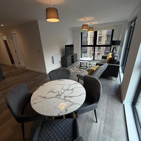 Luxury 3 Bedroom With Balcony Near Mediacity Apartmán Manchester
