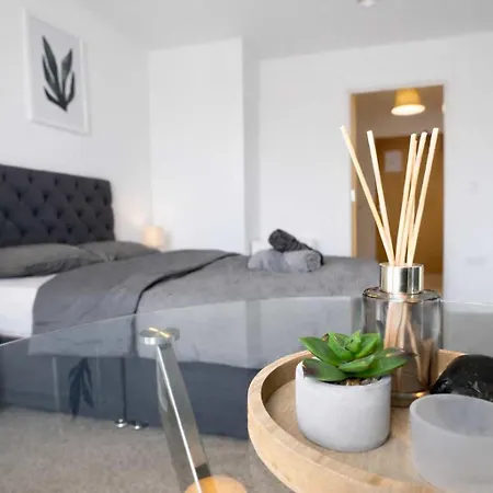 شقة Modern Riverside Near *