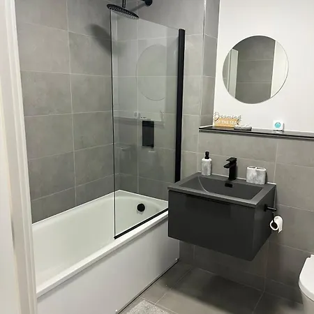 Luxury 1 Bedroom Apartment, Salford, Manchester