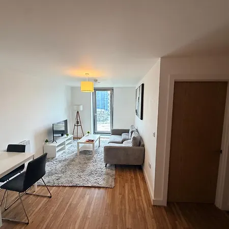 Stylish 1-bed Apartment, 15 Mins To Old Trafford
