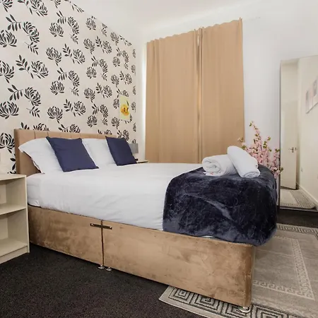 Modern 2br Free Parking Access * مانشستر