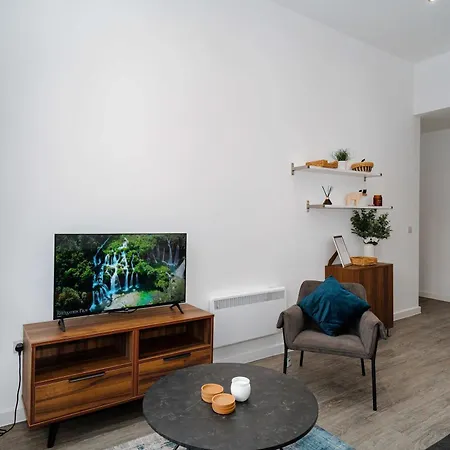 Spacious & Modern 1bed Nr Etihad Stadium مانشستر