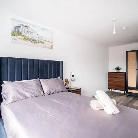 Stylish Luxurious Modern Manchester