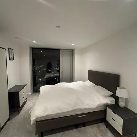 2 Bed Centre *
