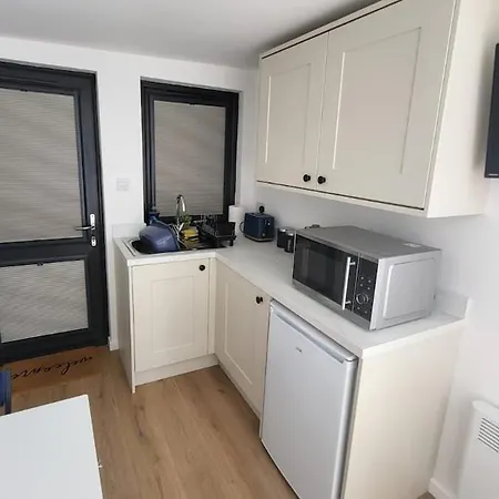 The Garden - Modern With Free Parking Manchester