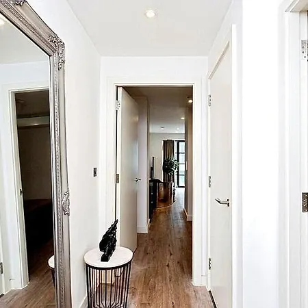 Luxury In Centre - Long