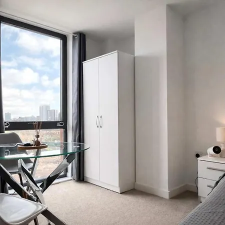Апартаменты Modern Riverside Near *