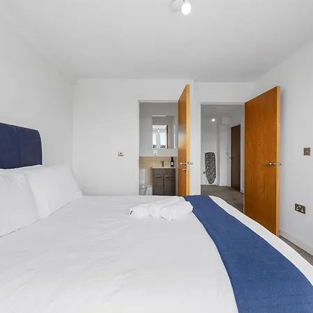 Cityside Duplex - Peaceful 2br W/ Views Apartmán Manchester