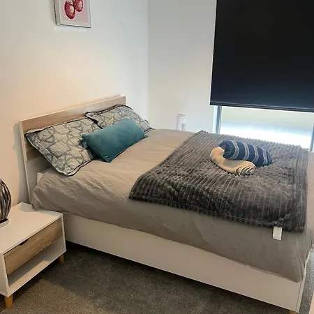 Luxury 1 Bedroom Apartment, Salford, *