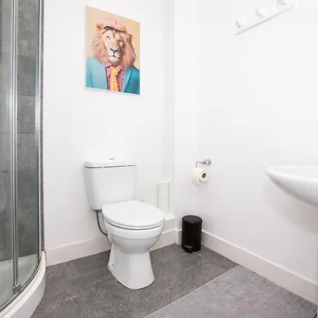 Apartmán Stylish 2br Free Parking Access *
