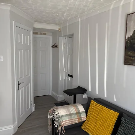 Cosy & Exclusive 1bd Crumpsall Flat, Sleeps 4