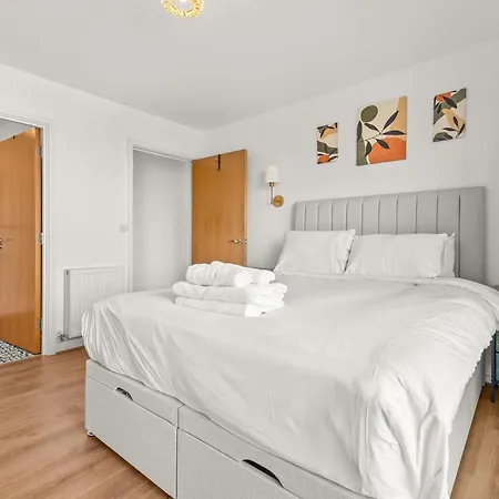 Manchester 2Bed - Co-Op Live Etihad Views - Pass The Keys Manchester