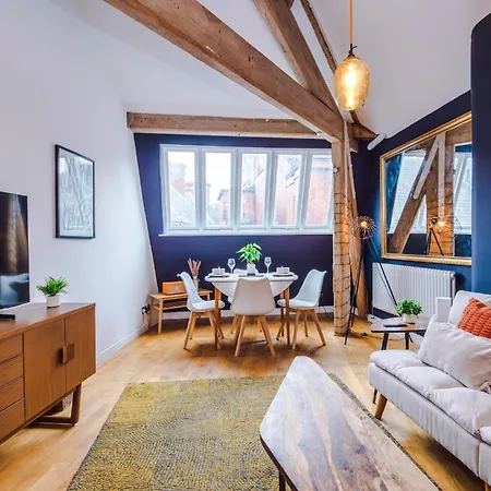 Stylish 1bdr Duplex Loft Piccadilly مانشستر