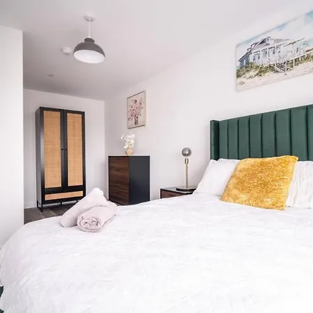 Apartmán Chique Luxurious Stylish Two Bedroom *