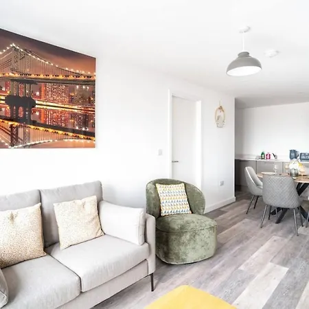 Apartmán Luxury Above The Contemporary 2-bed, 2-bath *