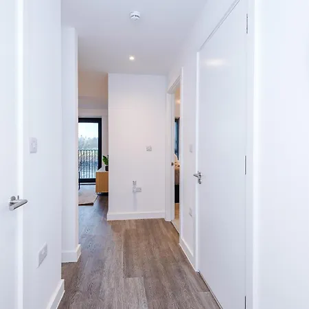 Cosy 1br Near Media & Centre *