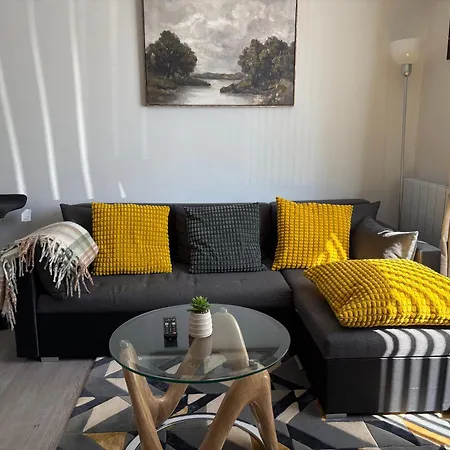 Cosy & Exclusive 1bd Crumpsall Flat, Sleeps 4 *