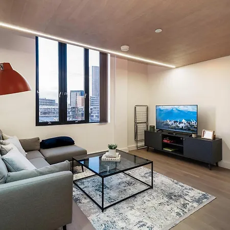 Stunning 2 Bed W Views