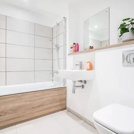 Stylish Sleek 2-bedroom شقة *