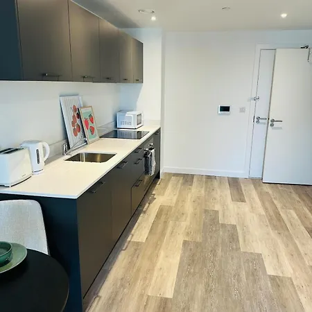 Stylish Modern 1-bed شقة *