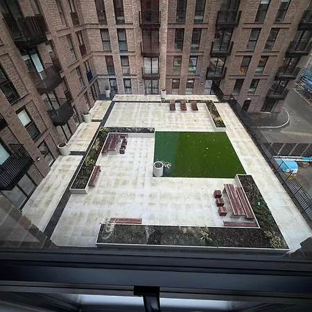 Luxury 3 Bedroom With Balcony Near Mediacity *