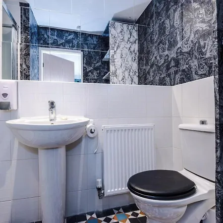 Διαμέρισμα Salford 4 Bed House - Free Parking - Sleeps 7