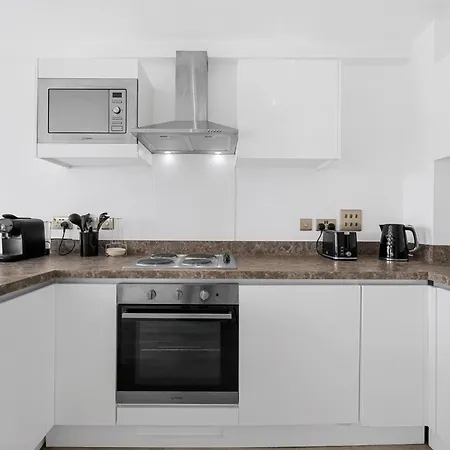 Cityside Duplex - Peaceful 2br W/ Views 公寓