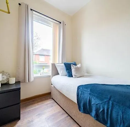Prestwich Stay 3Br Sleeps 6 Free Parking Manchester
