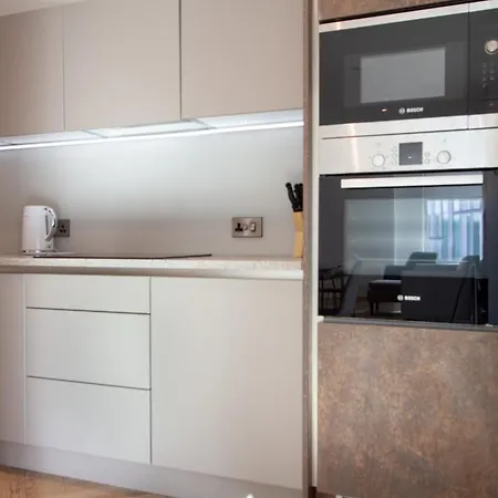 شقة Sleek Modern In The Heart Of Salford *