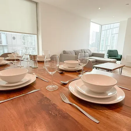 شقة Sleek Modern In The Heart Of Salford