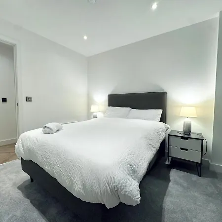 شقة 2 Bed Centre *
