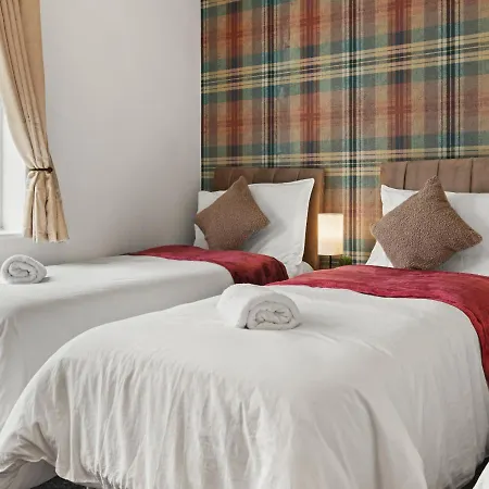 Modern 4 Bedroom House For 9 Guests With Free Parking By The Cosy Corner Nationwide Apartment Manchester