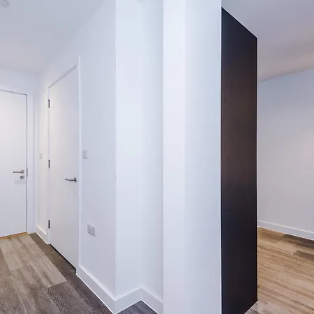 Cosy 1br Near Media & Centre