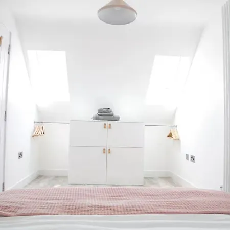 Heatons Retreat - Modern One Bedroom Lägenhet *