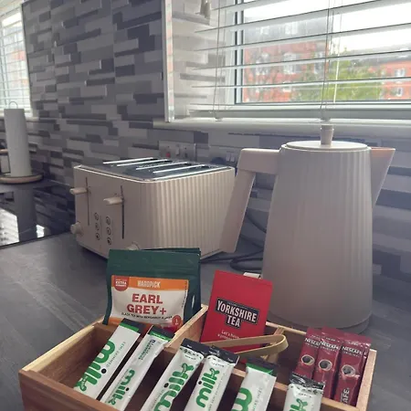 Apartament Sleeps 4, Free Parking, Close To Old Trafford Manchester