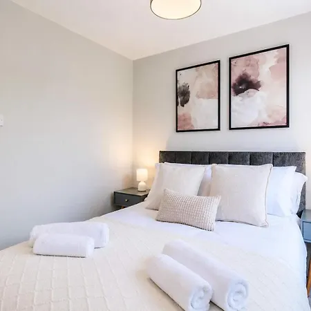 شقة Centre 3-bed With Balcony
