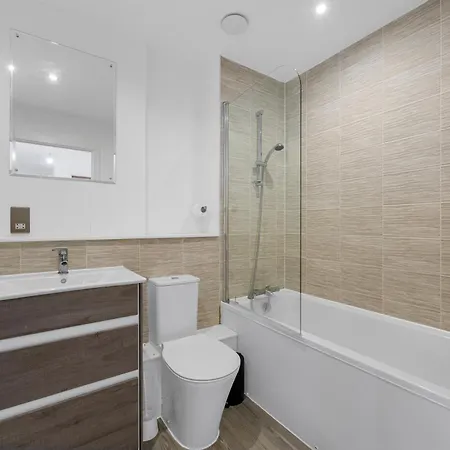 Cityside Duplex - Peaceful 2br W/ Views