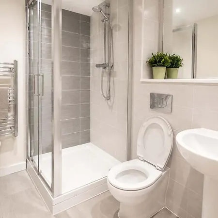 Modern 2-bed Living With Private Balcony Manchester