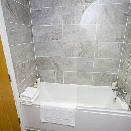 Apartmán Contemporary 2 Bed In W Wifi