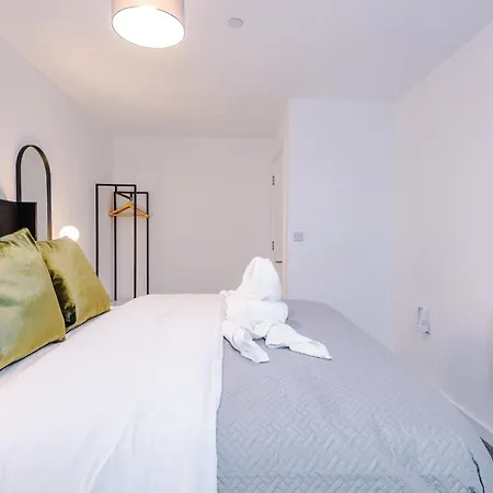 Cosy 1br Near Media & Centre *