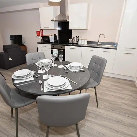 Bright & Spacious 2 Bed In * Manchester