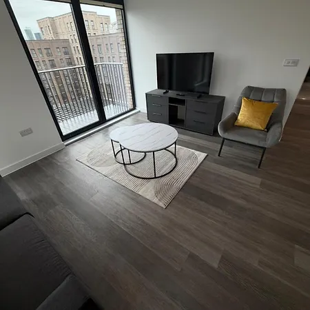Spacious 2 Bedroom With Balcony Near Mediacity Uk Lägenhet Manchester