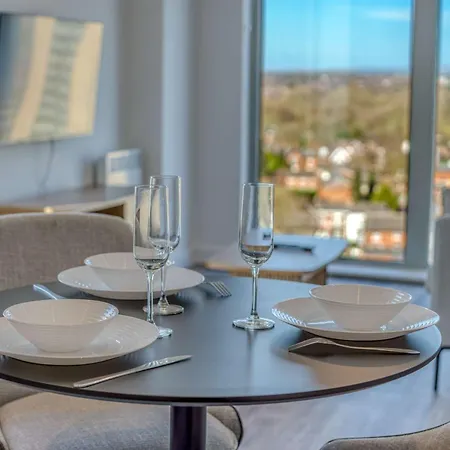 Апартаменты View - Free Parking - Near Salford Royal Манчестер